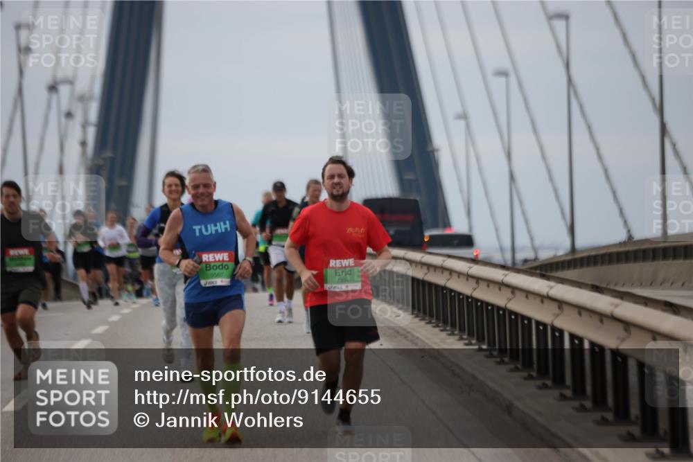 03.10.2025 - Köhlbrandbrückenlauf Jannik Wohlers http://msf.ph/oto/9144655 03.10.2025 15:46:04 Position 1 9567, 7304 meine-sportfotos.de