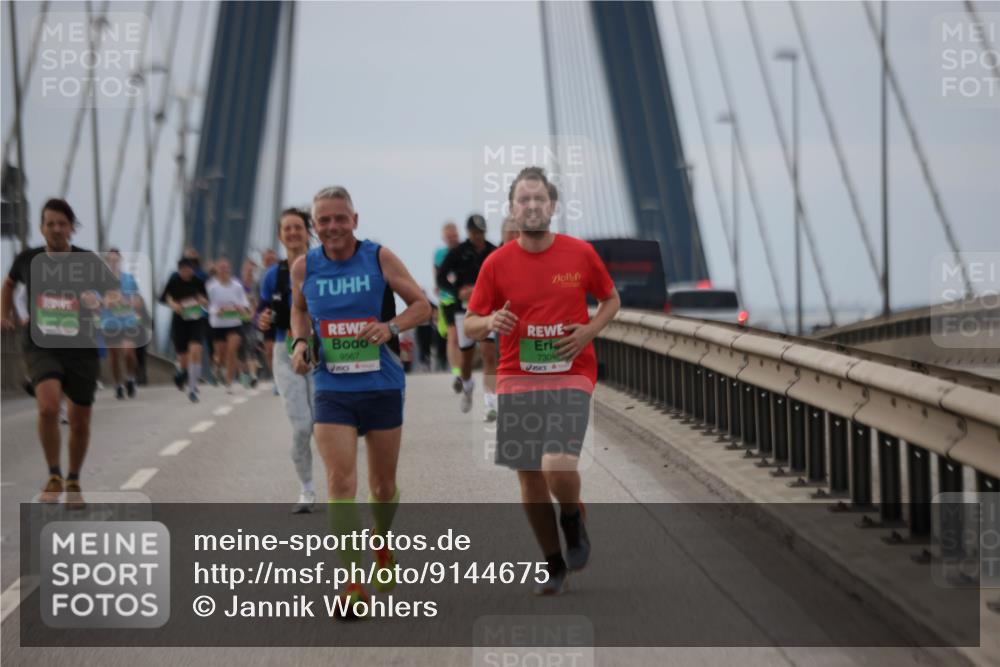 03.10.2025 - Köhlbrandbrückenlauf Jannik Wohlers http://msf.ph/oto/9144675 03.10.2025 15:46:04 Position 1 9567, 730 meine-sportfotos.de