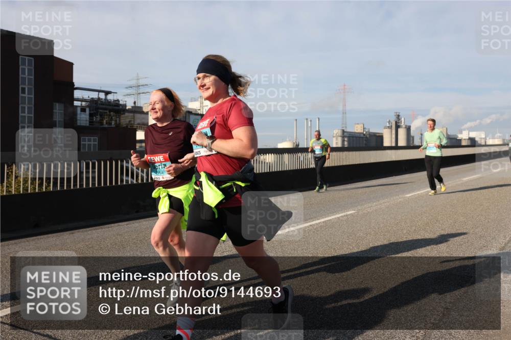 03.10.2025 - Köhlbrandbrückenlauf Lena Gebhardt http://msf.ph/oto/9144693 03.10.2025 10:02:20 Position 2  meine-sportfotos.de