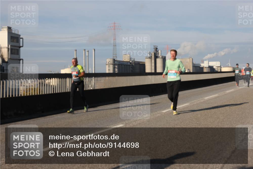 03.10.2025 - Köhlbrandbrückenlauf Lena Gebhardt http://msf.ph/oto/9144698 03.10.2025 10:02:20 Position 2  meine-sportfotos.de