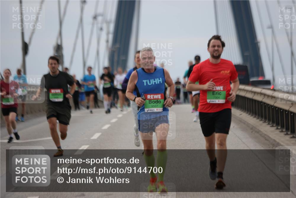 03.10.2025 - Köhlbrandbrückenlauf Jannik Wohlers http://msf.ph/oto/9144700 03.10.2025 15:46:05 Position 1 9567, 7304 meine-sportfotos.de