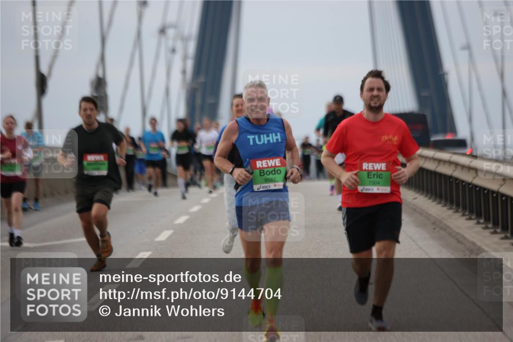 03.10.2025 - Köhlbrandbrückenlauf Jannik Wohlers http://msf.ph/oto/9144704 03.10.2025 15:46:05 Position 1 9567, 7304 meine-sportfotos.de