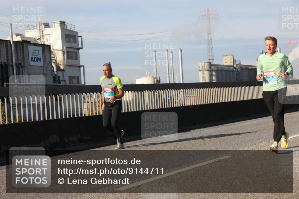 03.10.2025 - Köhlbrandbrückenlauf Lena Gebhardt http://msf.ph/oto/9144711 03.10.2025 10:02:21 Position 2 1482, 2167 meine-sportfotos.de