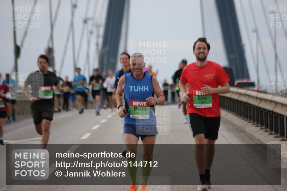 03.10.2025 - Köhlbrandbrückenlauf Jannik Wohlers http://msf.ph/oto/9144712 03.10.2025 15:46:05 Position 1 9567, 7304 meine-sportfotos.de
