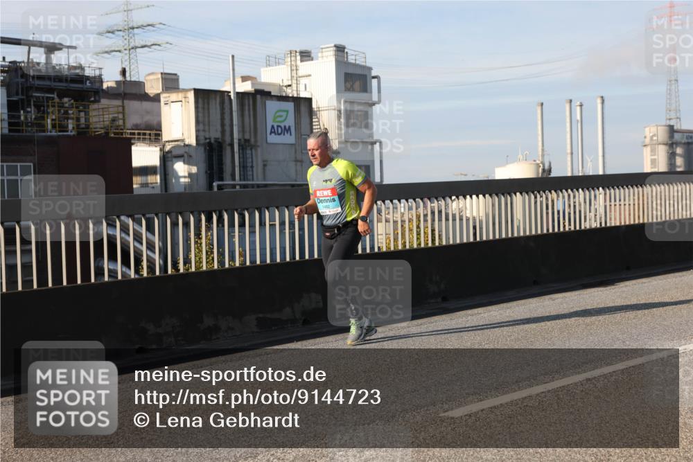 03.10.2025 - Köhlbrandbrückenlauf Lena Gebhardt http://msf.ph/oto/9144723 03.10.2025 10:02:21 Position 2 1482 meine-sportfotos.de