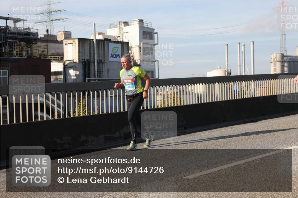 03.10.2025 - Köhlbrandbrückenlauf Lena Gebhardt http://msf.ph/oto/9144726 03.10.2025 10:02:21 Position 2 1482 meine-sportfotos.de