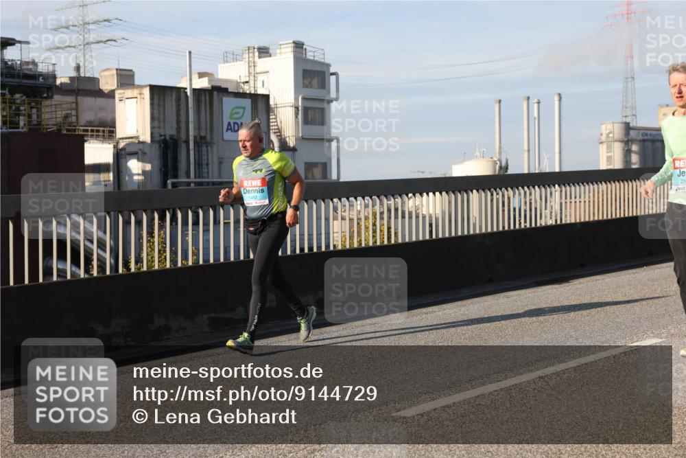 03.10.2025 - Köhlbrandbrückenlauf Lena Gebhardt http://msf.ph/oto/9144729 03.10.2025 10:02:21 Position 2  meine-sportfotos.de