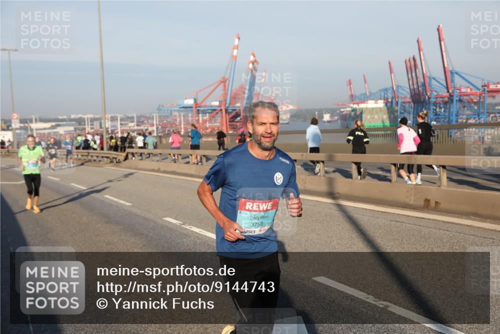 03.10.2025 - Köhlbrandbrückenlauf Yannick Fuchs http://msf.ph/oto/9144743 03.10.2025 08:33:22 Position 2 3756 meine-sportfotos.de