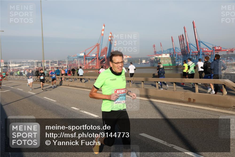 03.10.2025 - Köhlbrandbrückenlauf Yannick Fuchs http://msf.ph/oto/9144773 03.10.2025 08:33:25 Position 2 3262 meine-sportfotos.de