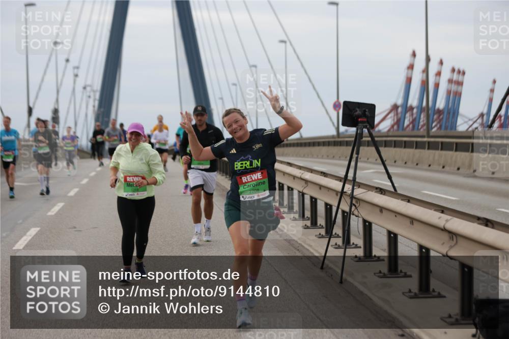 03.10.2025 - Köhlbrandbrückenlauf Jannik Wohlers http://msf.ph/oto/9144810 03.10.2025 15:46:14 Position 1 218, 7708 meine-sportfotos.de