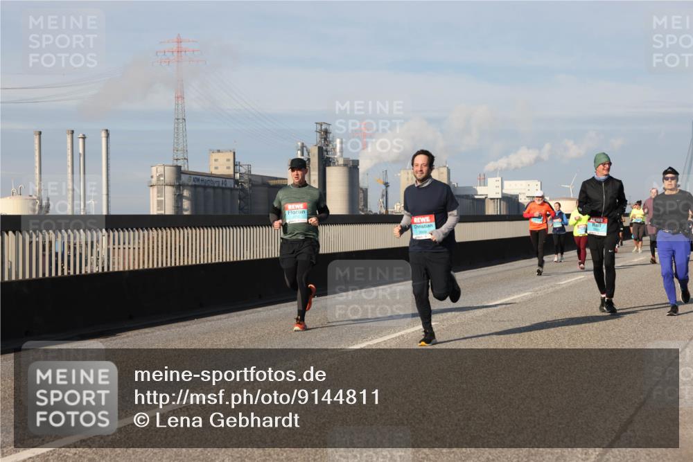 03.10.2025 - Köhlbrandbrückenlauf Lena Gebhardt http://msf.ph/oto/9144811 03.10.2025 10:02:26 Position 2 3669 meine-sportfotos.de