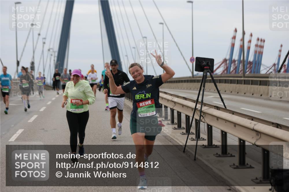 03.10.2025 - Köhlbrandbrückenlauf Jannik Wohlers http://msf.ph/oto/9144812 03.10.2025 15:46:14 Position 1 192, 218, 7708 meine-sportfotos.de
