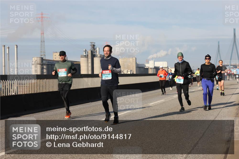 03.10.2025 - Köhlbrandbrückenlauf Lena Gebhardt http://msf.ph/oto/9144817 03.10.2025 10:02:26 Position 2 3669 meine-sportfotos.de