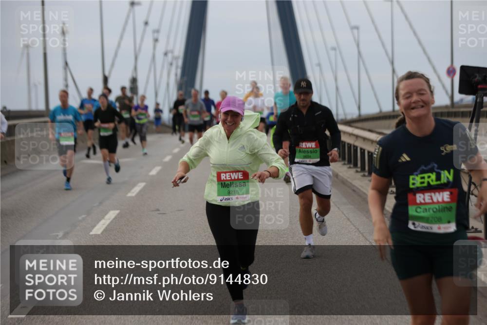 03.10.2025 - Köhlbrandbrückenlauf Jannik Wohlers http://msf.ph/oto/9144830 03.10.2025 15:46:15 Position 1 9218, 9634, 7708 meine-sportfotos.de