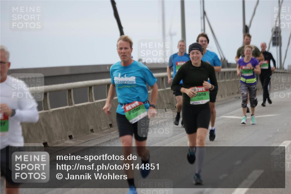 03.10.2025 - Köhlbrandbrückenlauf Jannik Wohlers http://msf.ph/oto/9144851 03.10.2025 15:46:17 Position 1 24, 7585, 7648 meine-sportfotos.de