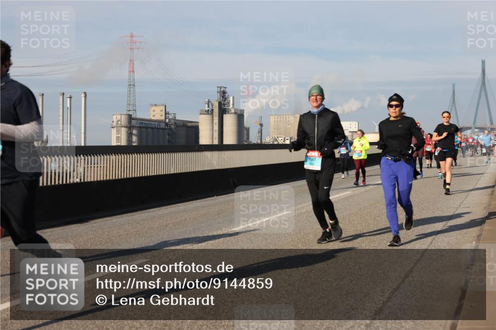 03.10.2025 - Köhlbrandbrückenlauf Lena Gebhardt http://msf.ph/oto/9144859 03.10.2025 10:02:28 Position 2  meine-sportfotos.de