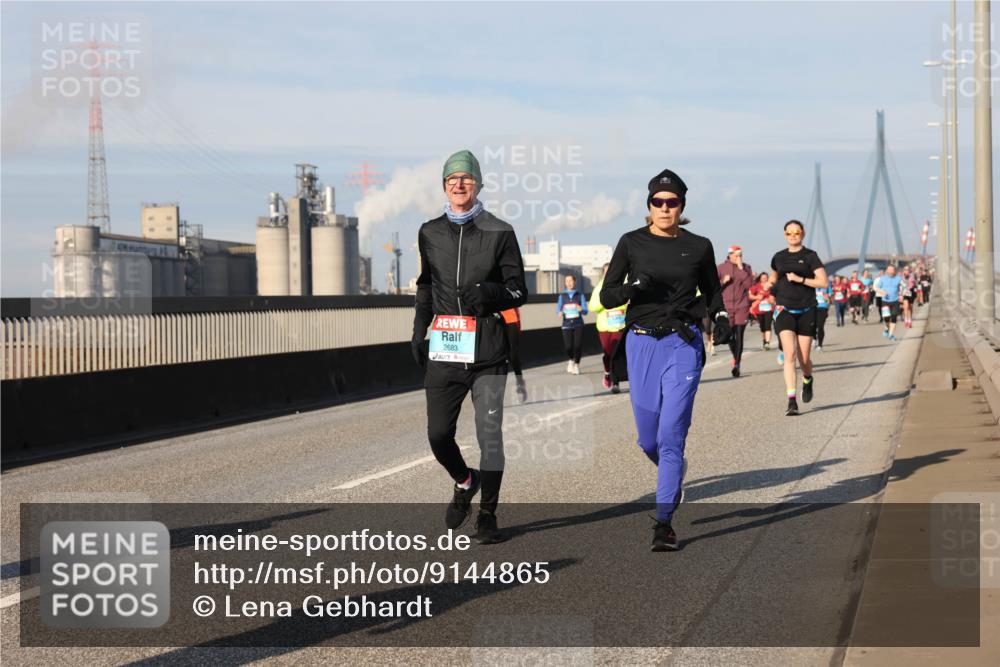 03.10.2025 - Köhlbrandbrückenlauf Lena Gebhardt http://msf.ph/oto/9144865 03.10.2025 10:02:28 Position 2 2683 meine-sportfotos.de