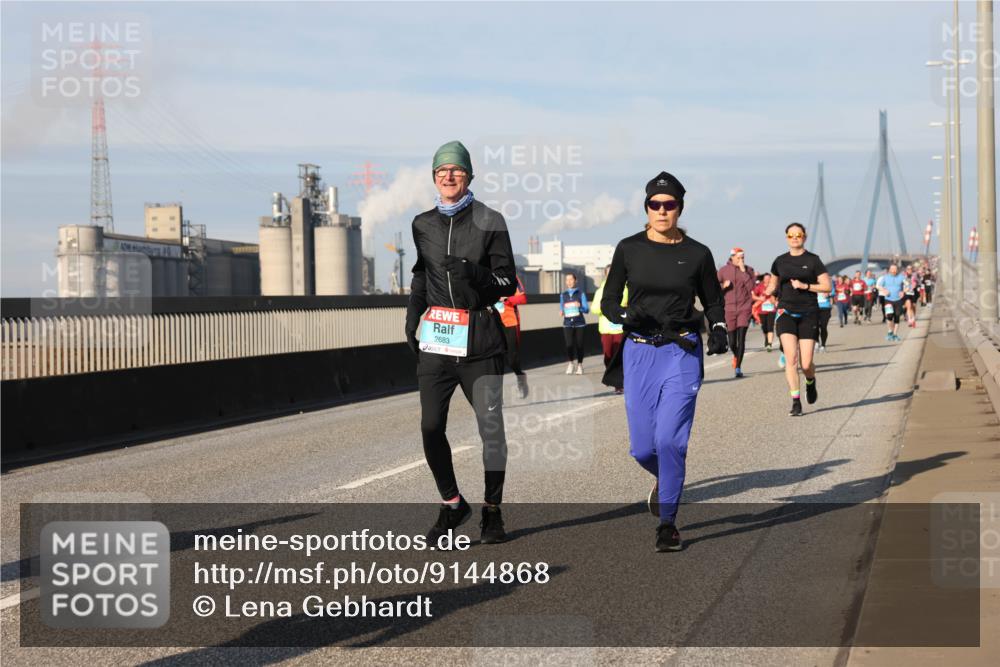 03.10.2025 - Köhlbrandbrückenlauf Lena Gebhardt http://msf.ph/oto/9144868 03.10.2025 10:02:28 Position 2 2683 meine-sportfotos.de
