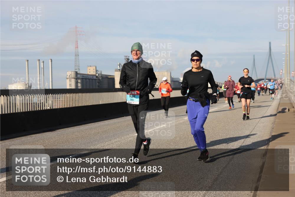 03.10.2025 - Köhlbrandbrückenlauf Lena Gebhardt http://msf.ph/oto/9144883 03.10.2025 10:02:29 Position 2 2683 meine-sportfotos.de