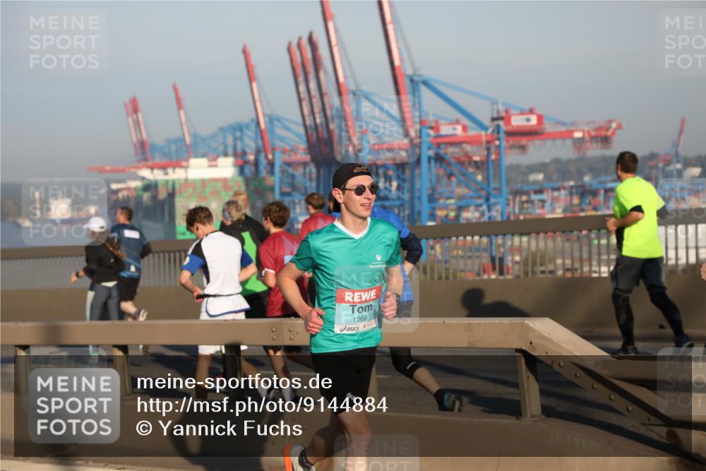 03.10.2025 - Köhlbrandbrückenlauf Yannick Fuchs http://msf.ph/oto/9144884 03.10.2025 08:33:40 Position 2 1268 meine-sportfotos.de
