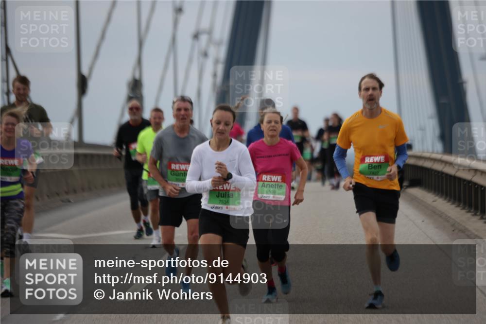 03.10.2025 - Köhlbrandbrückenlauf Jannik Wohlers http://msf.ph/oto/9144903 03.10.2025 15:46:20 Position 1 7822, 7534, 9509 meine-sportfotos.de