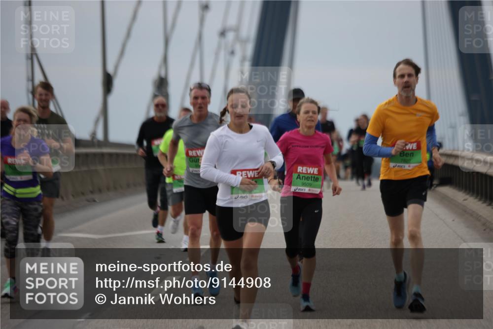 03.10.2025 - Köhlbrandbrückenlauf Jannik Wohlers http://msf.ph/oto/9144908 03.10.2025 15:46:20 Position 1 9509, 7822 meine-sportfotos.de