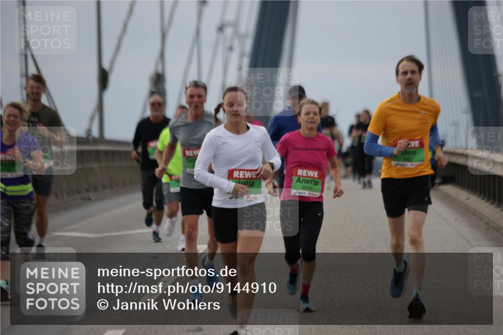 03.10.2025 - Köhlbrandbrückenlauf Jannik Wohlers http://msf.ph/oto/9144910 03.10.2025 15:46:20 Position 1 7822, 9509 meine-sportfotos.de