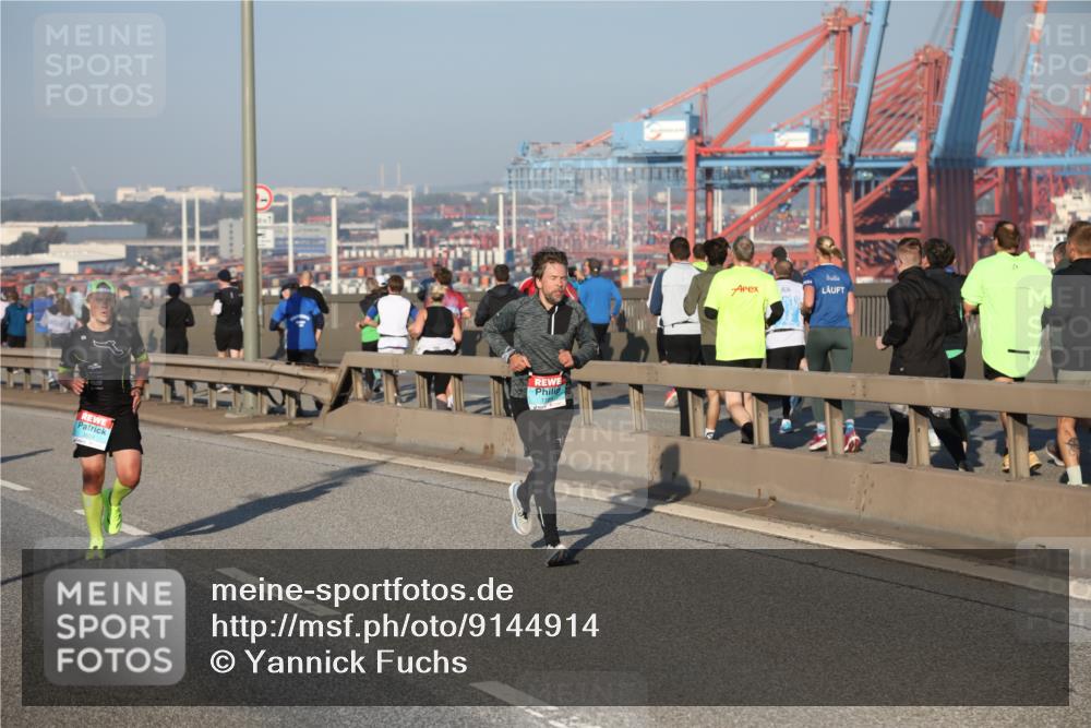 03.10.2025 - Köhlbrandbrückenlauf Yannick Fuchs http://msf.ph/oto/9144914 03.10.2025 08:33:49 Position 2 43 meine-sportfotos.de