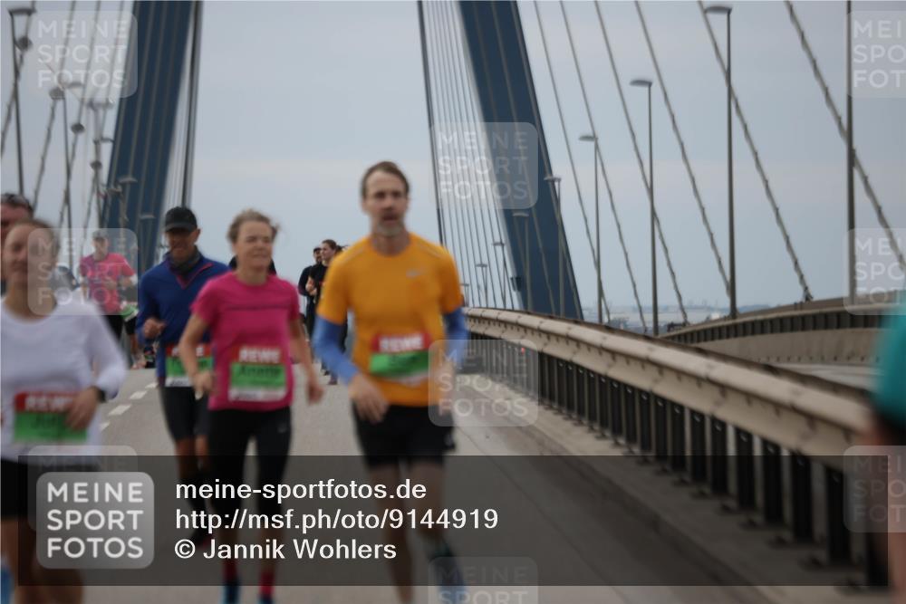 03.10.2025 - Köhlbrandbrückenlauf Jannik Wohlers http://msf.ph/oto/9144919 03.10.2025 15:46:20 Position 1  meine-sportfotos.de