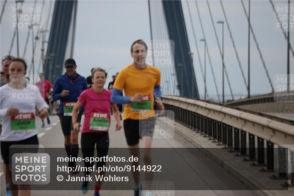 03.10.2025 - Köhlbrandbrückenlauf Jannik Wohlers http://msf.ph/oto/9144922 03.10.2025 15:46:21 Position 1 7534, 9509 meine-sportfotos.de