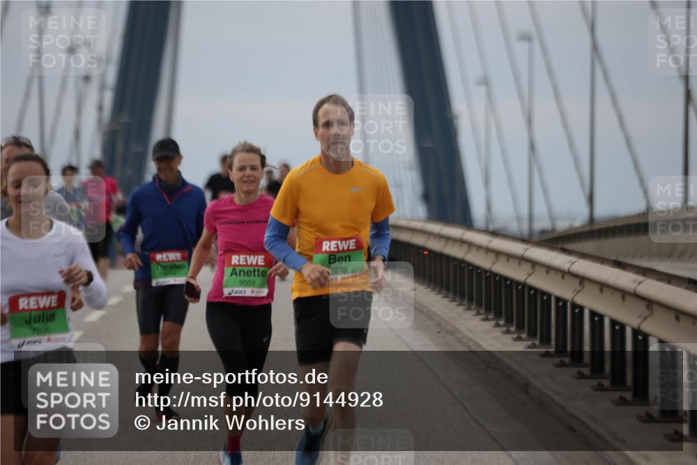03.10.2025 - Köhlbrandbrückenlauf Jannik Wohlers http://msf.ph/oto/9144928 03.10.2025 15:46:21 Position 1 7634, 9509, 7822 meine-sportfotos.de