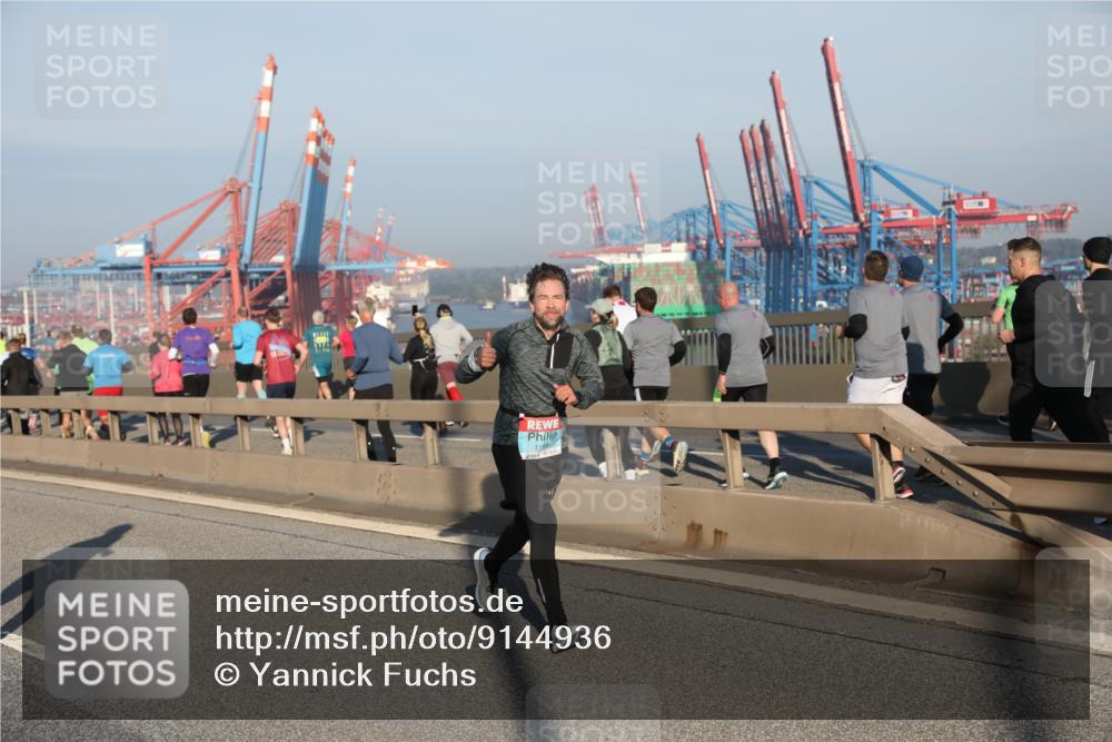 03.10.2025 - Köhlbrandbrückenlauf Yannick Fuchs http://msf.ph/oto/9144936 03.10.2025 08:33:52 Position 2 1184 meine-sportfotos.de