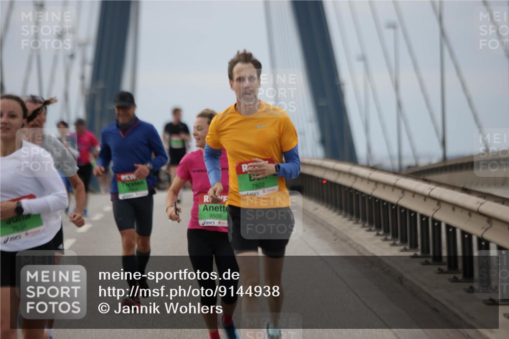 03.10.2025 - Köhlbrandbrückenlauf Jannik Wohlers http://msf.ph/oto/9144938 03.10.2025 15:46:21 Position 1 7534, 9509, 7822 meine-sportfotos.de