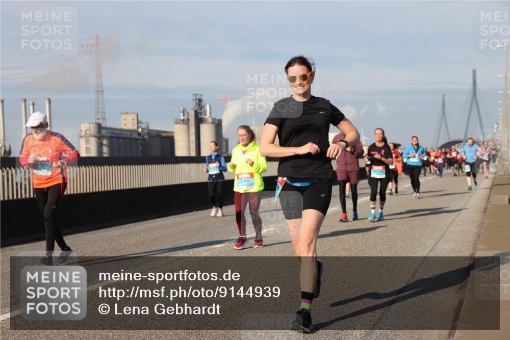 03.10.2025 - Köhlbrandbrückenlauf Lena Gebhardt http://msf.ph/oto/9144939 03.10.2025 10:02:32 Position 2  meine-sportfotos.de
