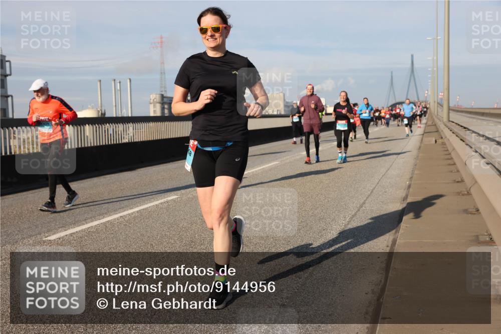 03.10.2025 - Köhlbrandbrückenlauf Lena Gebhardt http://msf.ph/oto/9144956 03.10.2025 10:02:33 Position 2  meine-sportfotos.de