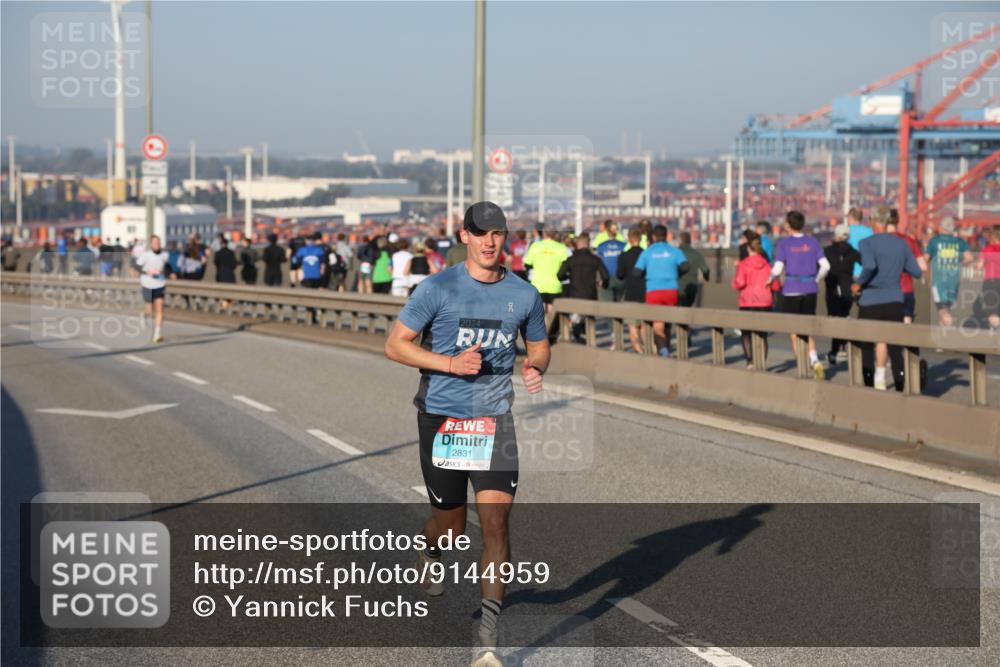 03.10.2025 - Köhlbrandbrückenlauf Yannick Fuchs http://msf.ph/oto/9144959 03.10.2025 08:33:54 Position 2 2024, 2831 meine-sportfotos.de