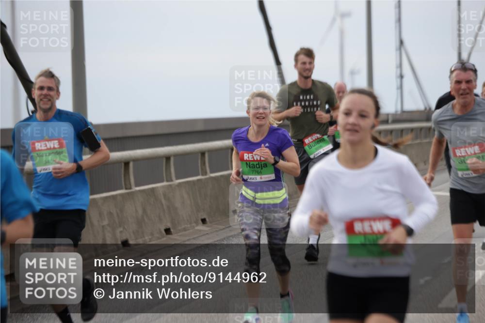 03.10.2025 - Köhlbrandbrückenlauf Jannik Wohlers http://msf.ph/oto/9144962 03.10.2025 15:46:23 Position 1 0, 945, 7764, 9296 meine-sportfotos.de