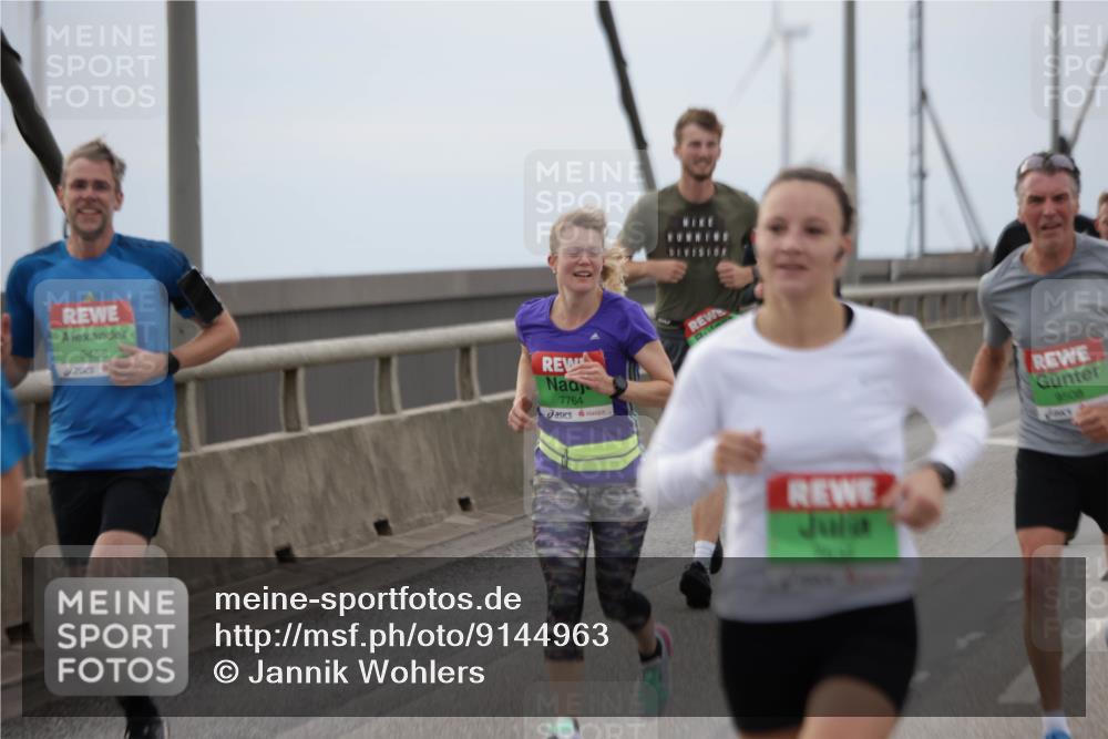 03.10.2025 - Köhlbrandbrückenlauf Jannik Wohlers http://msf.ph/oto/9144963 03.10.2025 15:46:23 Position 1 9458, 89405, 7764 meine-sportfotos.de