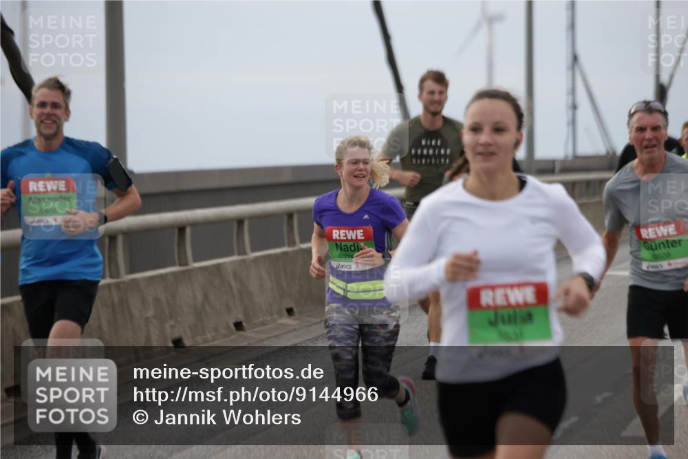 03.10.2025 - Köhlbrandbrückenlauf Jannik Wohlers http://msf.ph/oto/9144966 03.10.2025 15:46:23 Position 1 9458, 776, 9508 meine-sportfotos.de