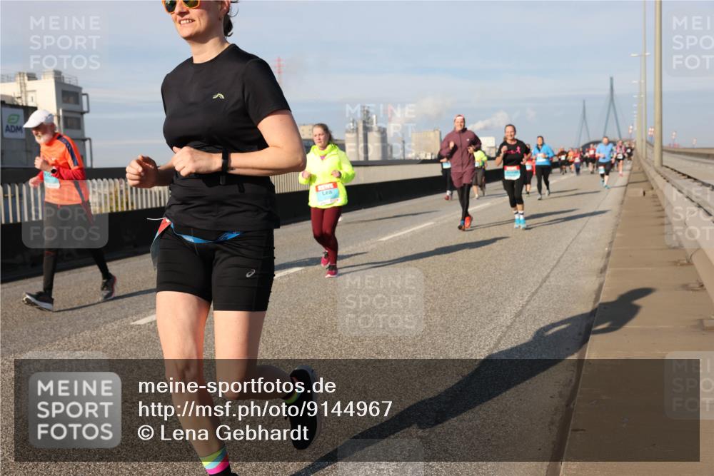 03.10.2025 - Köhlbrandbrückenlauf Lena Gebhardt http://msf.ph/oto/9144967 03.10.2025 10:02:33 Position 2  meine-sportfotos.de