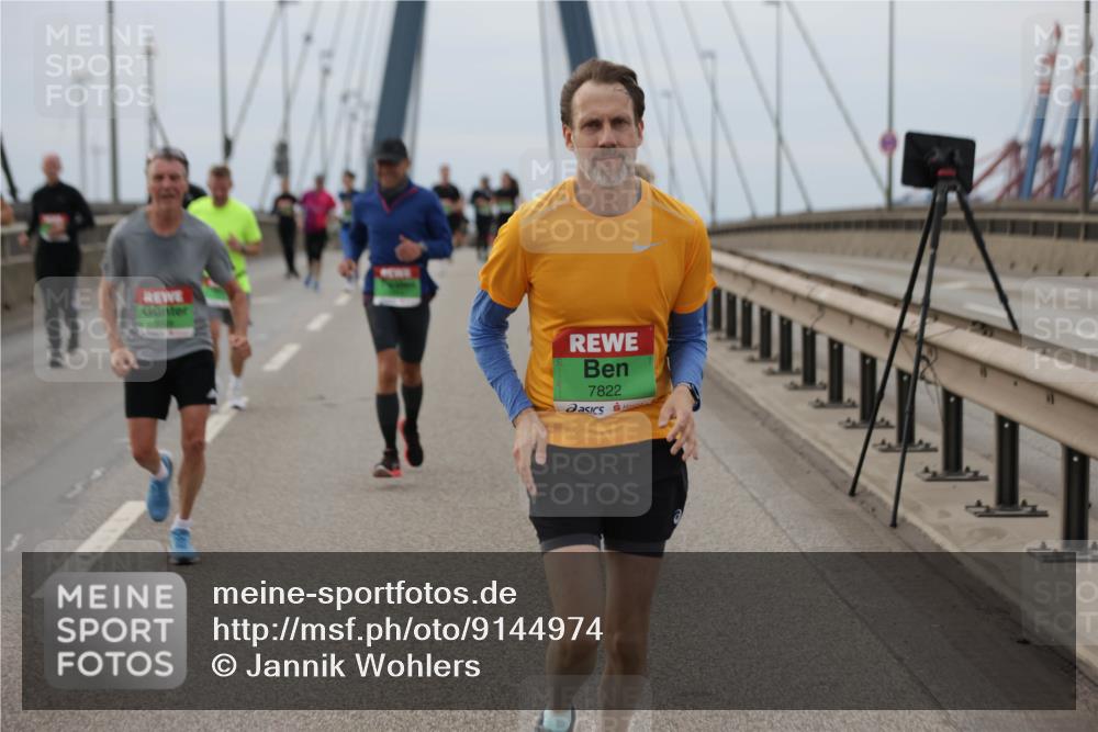 03.10.2025 - Köhlbrandbrückenlauf Jannik Wohlers http://msf.ph/oto/9144974 03.10.2025 15:46:24 Position 1 7822 meine-sportfotos.de
