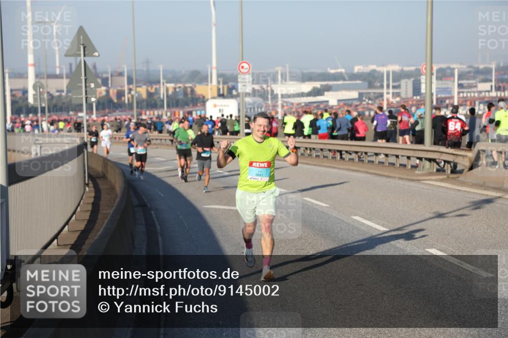 03.10.2025 - Köhlbrandbrückenlauf Yannick Fuchs http://msf.ph/oto/9145002 03.10.2025 08:34:03 Position 2 3841 meine-sportfotos.de