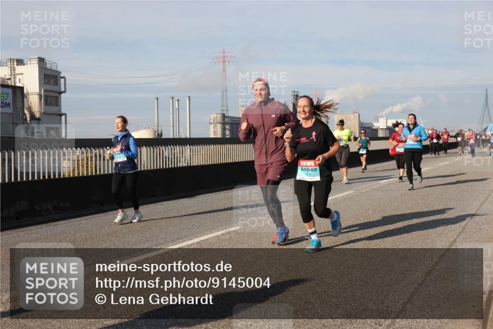 03.10.2025 - Köhlbrandbrückenlauf Lena Gebhardt http://msf.ph/oto/9145004 03.10.2025 10:02:35 Position 2 1978 meine-sportfotos.de