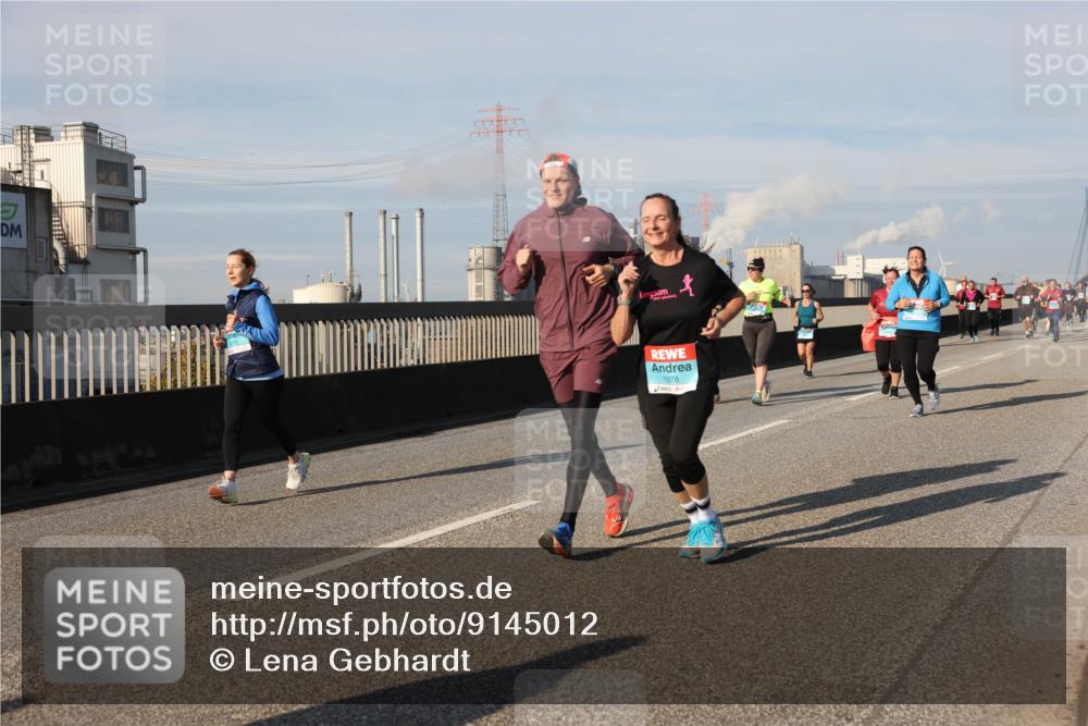 03.10.2025 - Köhlbrandbrückenlauf Lena Gebhardt http://msf.ph/oto/9145012 03.10.2025 10:02:36 Position 2 1978 meine-sportfotos.de