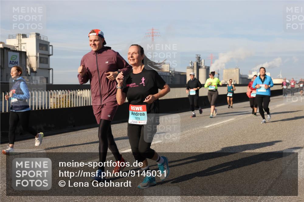 03.10.2025 - Köhlbrandbrückenlauf Lena Gebhardt http://msf.ph/oto/9145031 03.10.2025 10:02:36 Position 2 1978 meine-sportfotos.de