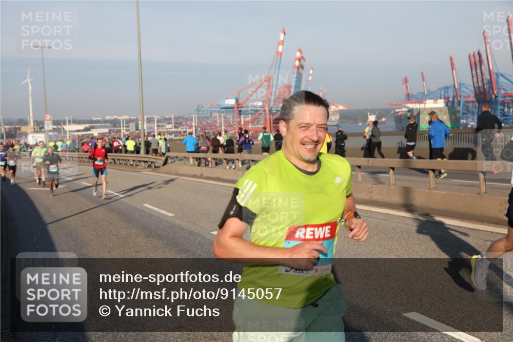 03.10.2025 - Köhlbrandbrückenlauf Yannick Fuchs http://msf.ph/oto/9145057 03.10.2025 08:34:06 Position 2  meine-sportfotos.de