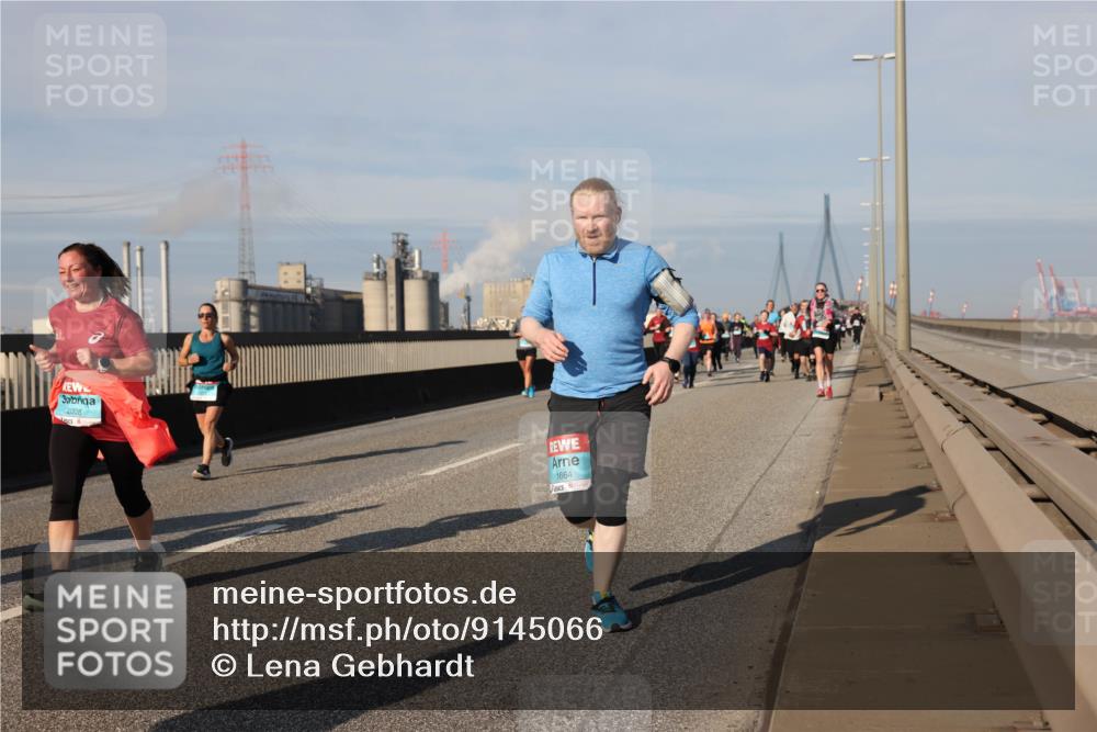 03.10.2025 - Köhlbrandbrückenlauf Lena Gebhardt http://msf.ph/oto/9145066 03.10.2025 10:02:40 Position 2 2008, 1664 meine-sportfotos.de