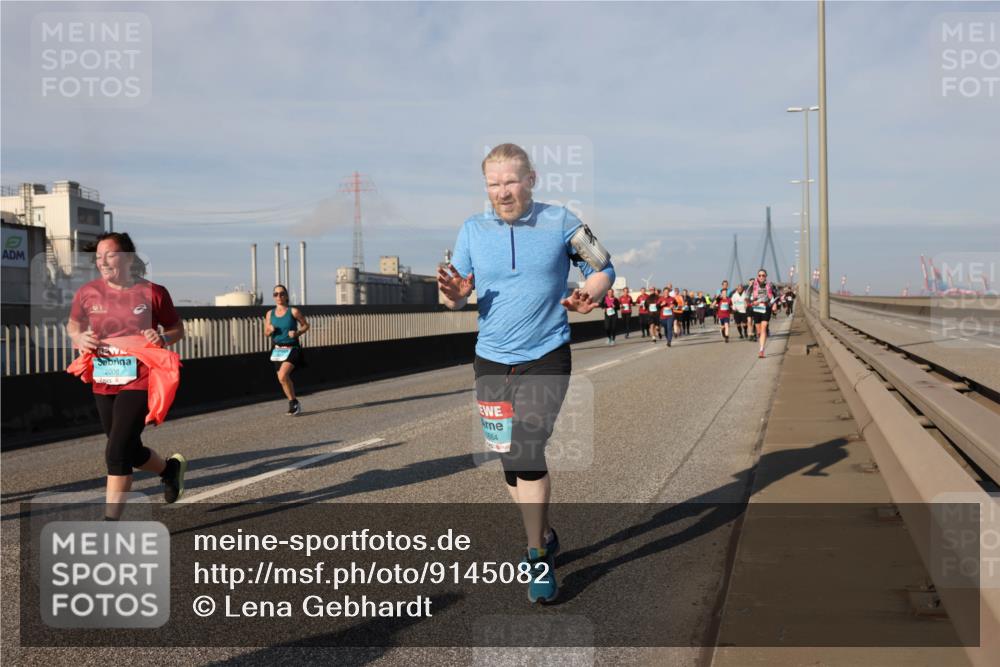 03.10.2025 - Köhlbrandbrückenlauf Lena Gebhardt http://msf.ph/oto/9145082 03.10.2025 10:02:40 Position 2 664 meine-sportfotos.de