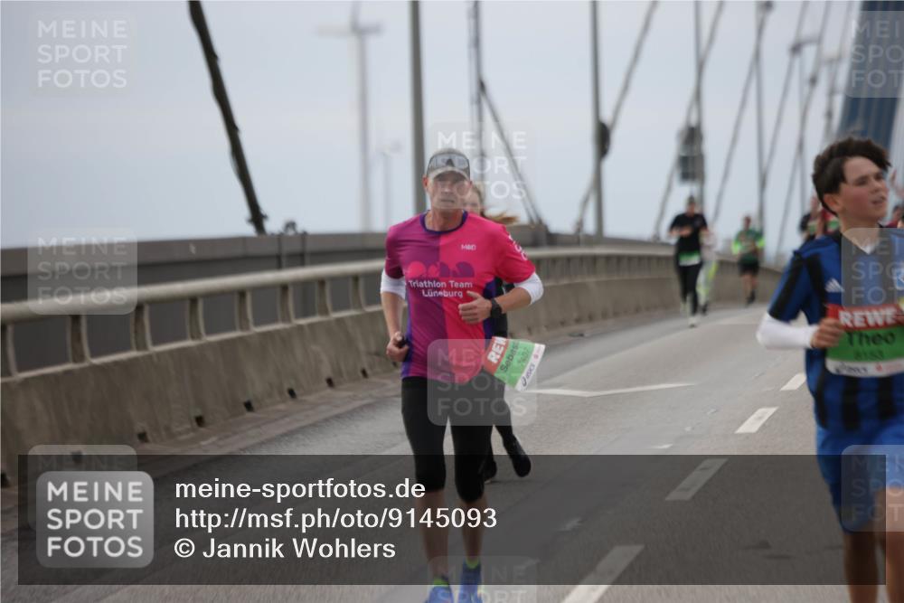 03.10.2025 - Köhlbrandbrückenlauf Jannik Wohlers http://msf.ph/oto/9145093 03.10.2025 15:46:31 Position 1 10, 7407, 8183 meine-sportfotos.de
