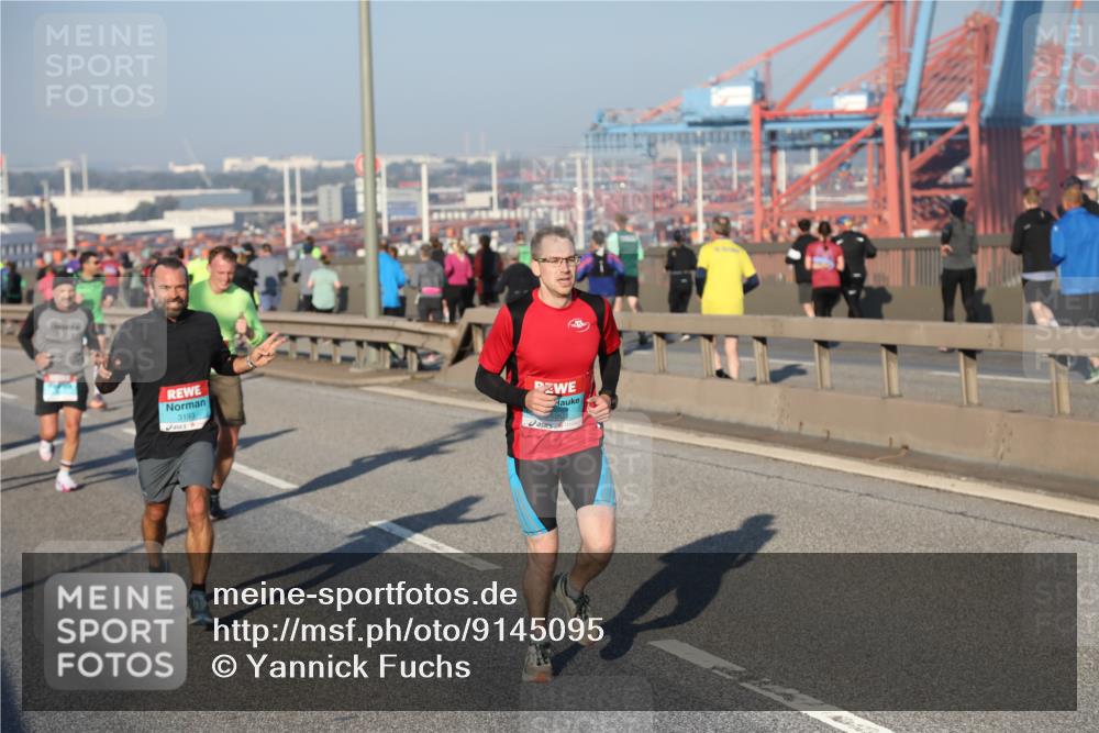 03.10.2025 - Köhlbrandbrückenlauf Yannick Fuchs http://msf.ph/oto/9145095 03.10.2025 08:34:09 Position 2 3193, 490 meine-sportfotos.de